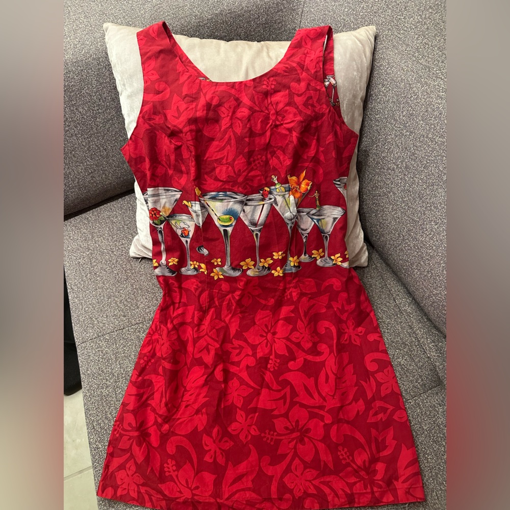 Vintage Shannon Marie Hawaiian Dress Sz M Red Hibiscus w Cocktail Glass Print